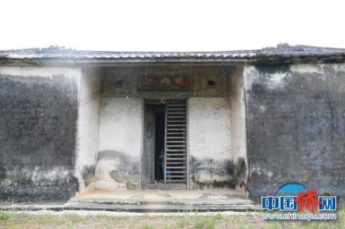 文昌鋪前鎮(zhèn)百年僑宅林家大院大門?！×栝?攝