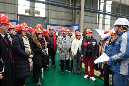 12月11日，“海外華文媒體安徽行”采風(fēng)團深入馬鞍山鋼廠區(qū)調(diào)研。&nbsp;記者 周乾憲