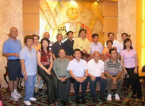 資料圖：2007年，泛美中華會(huì)館著名僑領(lǐng)黃金泉先生等7國(guó)僑領(lǐng)訪問(wèn)中山 來(lái)源：廣東中山市僑聯(lián)網(wǎng)站