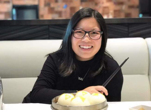 在紐約長大的黃中榮回中國尋親。(來源：美國《世界日?qǐng)?bào)》本人提供)