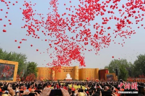 己亥年黃帝故里拜祖大典典禮在河南舉行。王中舉 攝