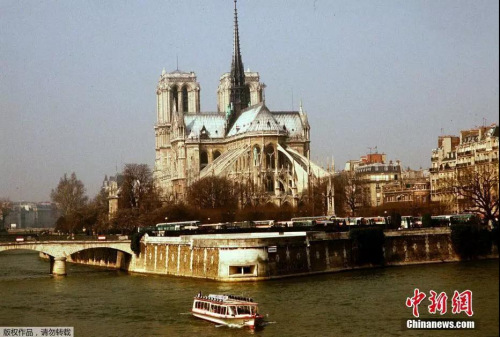 塞納河邊的巴黎圣母院。圖片來(lái)源：中國(guó)新聞網(wǎng)