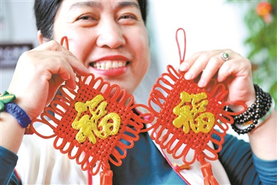 非遺傳承人的手工編織作品 廣州日?qǐng)?bào)全媒體記者軒慧攝