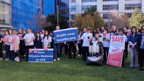 集會現(xiàn)場超百人參加。澳大利亞《星島日報》記者攝