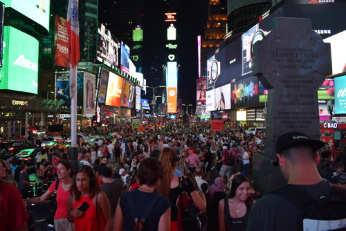 中國游客赴紐約旅行興致缺缺。(美國《世界日報(bào)》/顏嘉瑩 攝)