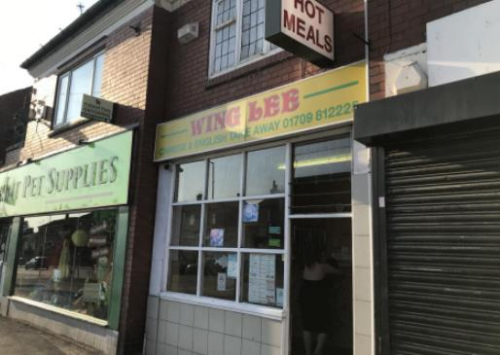 招牌左下角為警察幫助安裝的攝像頭。