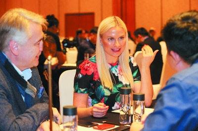 圖為第十二屆中國國際服務(wù)外包合作大會專場活動——?dú)W洲創(chuàng)新資源推介會、國際合作項(xiàng)目對接洽談會在南京舉行。 本報(bào)記者 董家訓(xùn)/攝