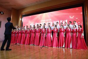 文藝表演 圖片來(lái)源：中國(guó)駐俄羅斯大使館網(wǎng)站