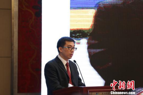  資料圖：菲律賓《商報》執(zhí)行副總編輯莊銘燈。 張暢 攝