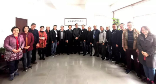 合影。(圖片來源：華文教育基金會(huì)網(wǎng)站)