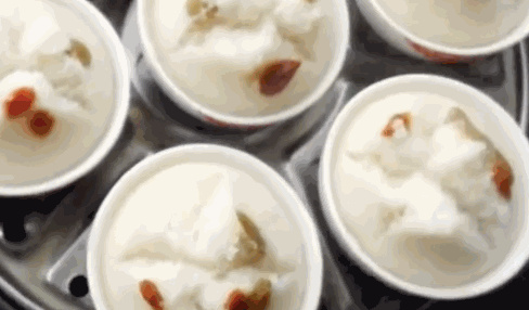 蒸熟的碗糕。(視頻截圖)