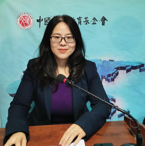 王敏媛老師遠(yuǎn)程授課(中國華文教育基金會) 王敏媛老師遠(yuǎn)程授課(中國華文教育基金會)