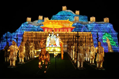 秦兵馬俑花燈。(法國(guó)《歐洲時(shí)報(bào)》/黃冠杰 攝)