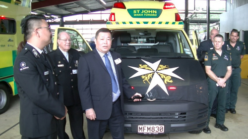 新西蘭海南社團(tuán)總會馮平會長講話。