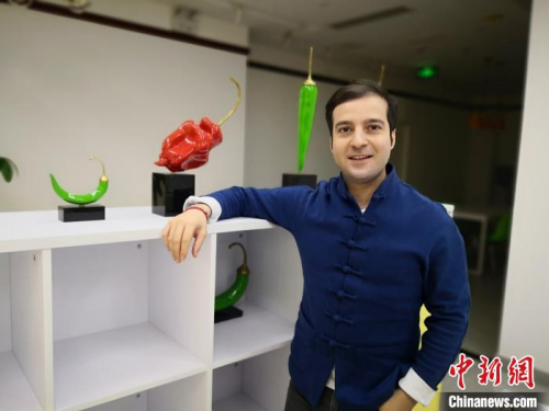 意大利人張盧卡。 陳選斌 攝