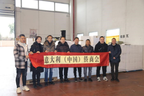 圖為僑商會的會員們。（《歐洲時報》記者 張銳 ／攝）