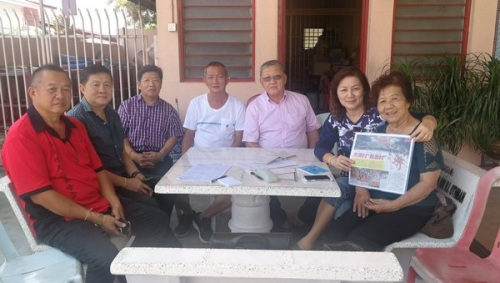 當(dāng)?shù)厝嗣翊h士擬申請爪夷村列入大馬長壽村記錄大全獲天后宮理事會歡迎。(來源：馬來西亞《南洋商報》)