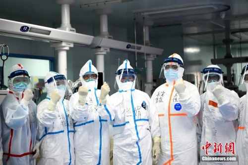 資料圖：醫(yī)護(hù)人員。(安源 攝)