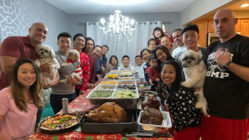 溫媄淇每年母親節(jié)都與大家庭共慶，無奈疫情下無法與眾人齊聚共度自己第一個母親節(jié)。（溫媄淇提供）