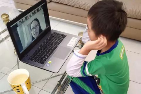 學(xué)生在認(rèn)真聽(tīng)課。受訪者供圖 