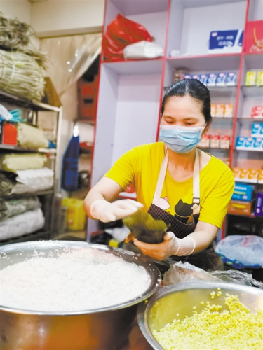 恩平粽制作工序較為繁雜。