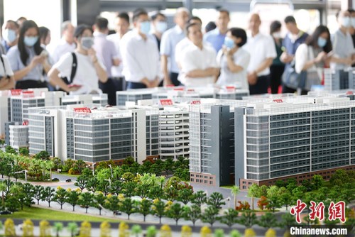 圖為6月13日，廣東順德萬洋眾創(chuàng)城工程模型沙盤。 <a target='_blank' >中新社</a>記者 王駿 攝