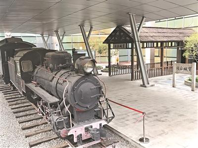 五邑華僑華人博物館內(nèi)新寧鐵路火車模型。