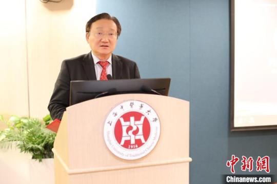 中醫(yī)藥國際教育線上舉行多語種全球同步直播