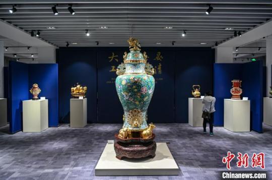 中國(guó)景泰藍(lán)藝術(shù)大展在暨南大學(xué)展出
