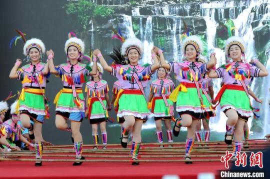 華安高山族舞蹈?！埥鸫?攝