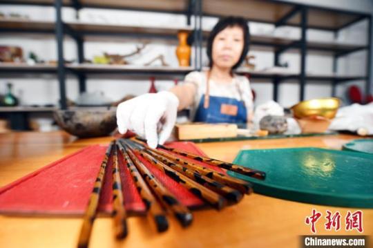 河北“非遺”傳人：堅(jiān)守脫胎漆器髹飾技藝守藝雕刻人生