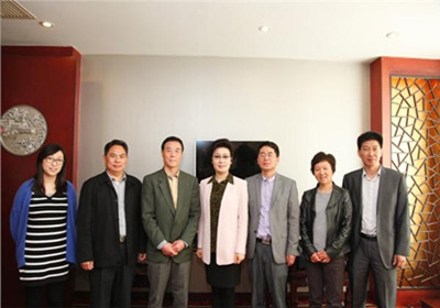 市僑辦領(lǐng)導(dǎo)會(huì)見加拿大蘇州同鄉(xiāng)會(huì)會(huì)長金錦平(左三)一行