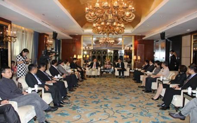 陜西省省政協(xié)副主席李曉東會見無錫市僑商代表團(tuán)一行