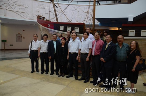 中國僑網(wǎng)訪問團(tuán)參觀廣東華僑博物館