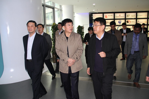 中國(guó)僑網(wǎng)劉方會(huì)主任考察臨沂經(jīng)濟(jì)技術(shù)開發(fā)區(qū)