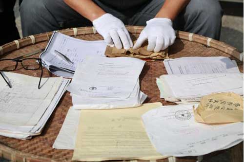 中國(guó)僑網(wǎng)我們?cè)谡J(rèn)真查閱周皮大家的史料