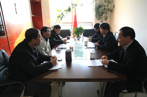 中國僑網(wǎng)常州市政府副市長方國強(qiáng)一行與市僑辦班子成員進(jìn)行座談