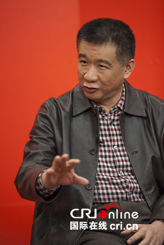 中國(guó)僑網(wǎng)黃力講述暨南大學(xué)和廣州華僑醫(yī)院的來歷。(國(guó)際在線)