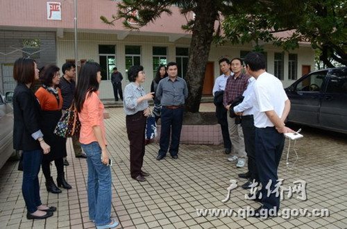 中國僑網(wǎng)學校負責人介紹英紅一小現(xiàn)狀