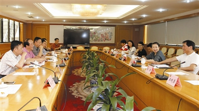 中國僑網(wǎng)廣東省政協(xié)外僑委調(diào)研組來深調(diào)研。(李恩 攝)