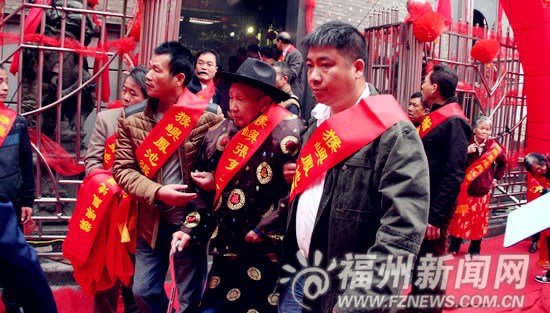 最長(zhǎng)輩91歲的張侯春大爺