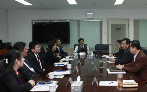 中國(guó)僑網(wǎng)北京市僑辦主任會(huì)見(jiàn)美國(guó)中美會(huì)計(jì)師協(xié)會(huì)訪華團(tuán)