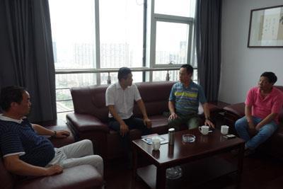 中國僑網(wǎng)張家港市僑辦主任謝正國會見菲律賓華僑