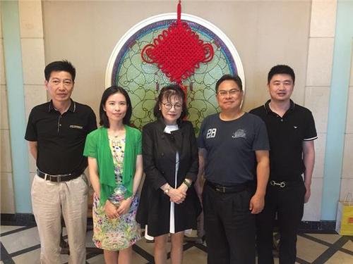 中國僑網(wǎng)愛爾蘭僑領(lǐng)陳敏琪女士來蘇考察