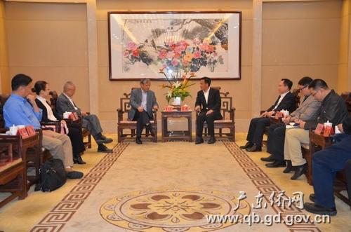 中國(guó)僑網(wǎng)雷彪會(huì)見李達(dá)西一行。