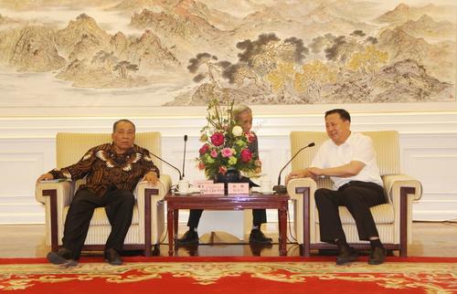 中國(guó)僑網(wǎng)會(huì)見(jiàn)。