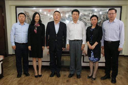 中國僑網(wǎng)合照。