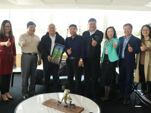 中國僑網(wǎng)大合照。