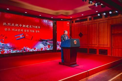 中國僑網(wǎng)中國駐朝鮮大使李進軍在招待會上致辭