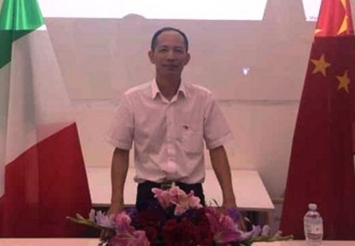 任力剛老師在意大利僑社講授國學與養(yǎng)生。(意大利歐聯(lián)網(wǎng))